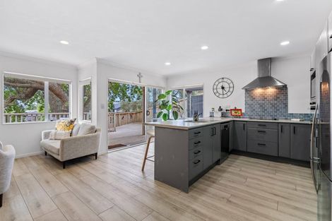 Photo of property in 23d Jelas Road, Red Beach, 0932