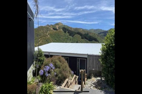 Photo of property in 59a Frobisher Street, Island Bay, Wellington, 6023