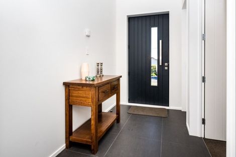 Photo of property in 130 Brookvale Road, Havelock North, 4130