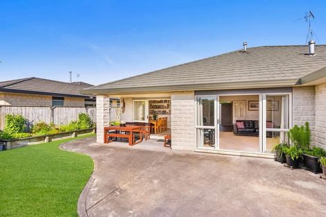 Photo of property in 194 Milne Drive, Paraparaumu, 5032