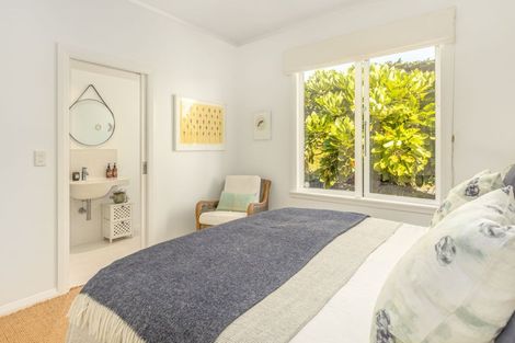 Photo of property in 1 Hydes Road, Raumati South, Paraparaumu, 5032