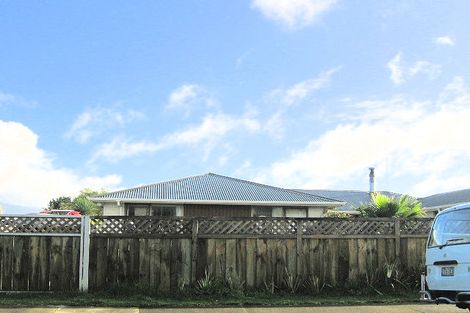 Photo of property in 83 Gray Avenue, Paraparaumu Beach, Paraparaumu, 5032