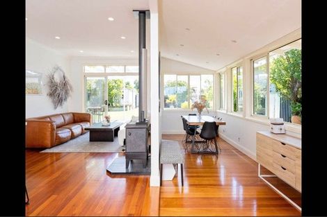 Photo of property in 1a Finnis Lane, Hospital Hill, Napier, 4110