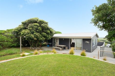 Photo of property in 115 Pukehina Parade, Pukehina, 3189