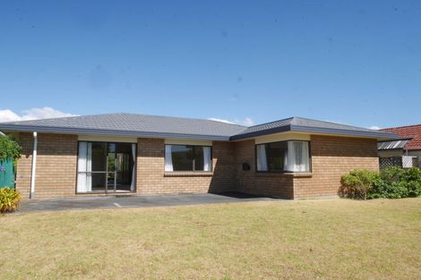 Photo of property in 125 Queens Road, Waikanae Beach, Waikanae, 5036