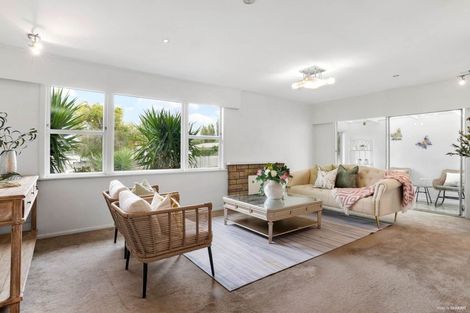 Photo of property in 63 La Trobe Street, Pakuranga Heights, Auckland, 2010