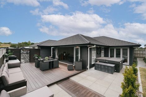 Photo of property in 12 Serenity Crescent, Kelvin Grove, Palmerston North, 4414
