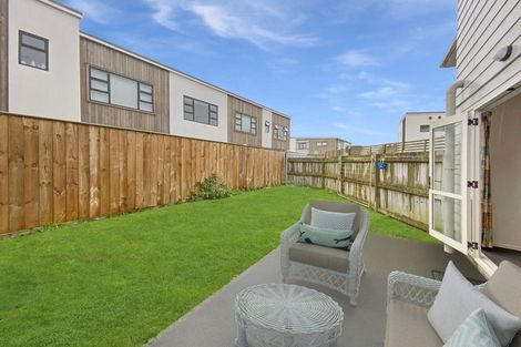 Photo of property in 3/8 Waldie Grove, Avalon, Lower Hutt, 5011