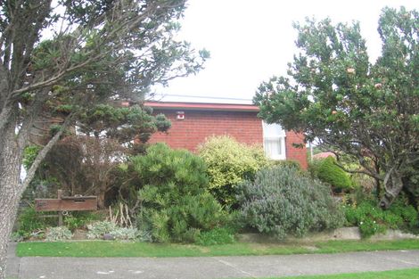 Photo of property in 53 Oakleigh Street, Maungaraki, Lower Hutt, 5010