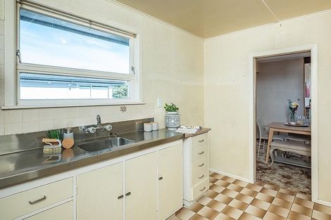 Photo of property in 23 Cara Crescent, Paparangi, Wellington, 6037