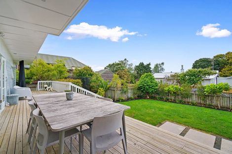 Photo of property in 9 Wendell Place, Greenlane, Auckland, 1061