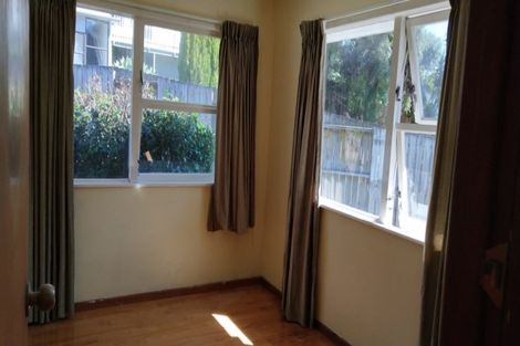 Photo of property in 25 Diana Drive, Glenfield, Auckland, 0627