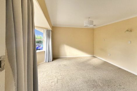 Photo of property in 64 Chesham Avenue, Waipahihi, Taupo, 3330