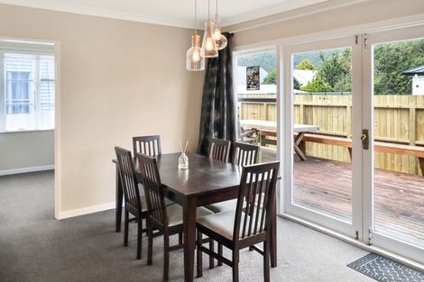 Photo of property in 19 Wheatley Street, Naenae, Lower Hutt, 5011