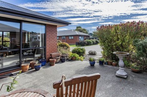 Photo of property in 2/12 Bank Street, Amberley, 7410