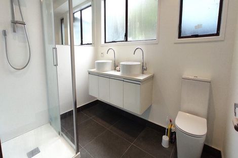 Photo of property in 15 Hydra Place, Glen Eden, Auckland, 0602