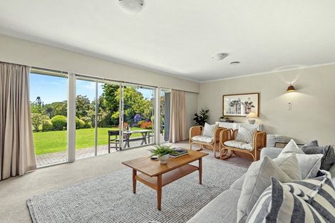 Photo of property in 8 Terrylyn Drive, Hillcrest, Auckland, 0627