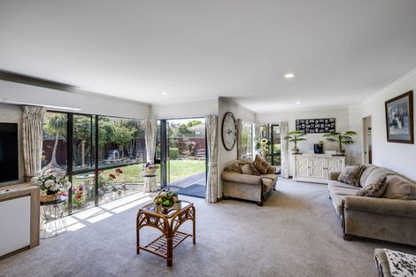 Photo of property in 1 Hyatt Grove, Greenmeadows, Napier, 4112