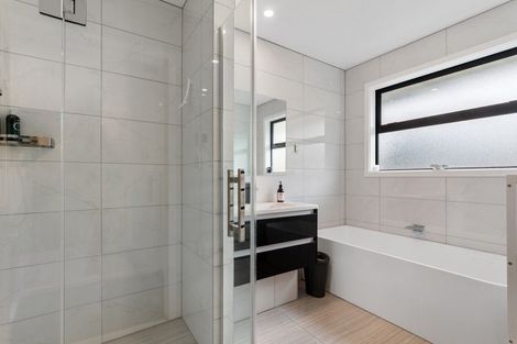 Photo of property in 2 Taimana Lane, Diamond Harbour,  8971