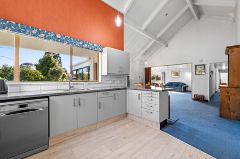 Photo of property in 15 Quin Crescent, Hawera, 4610