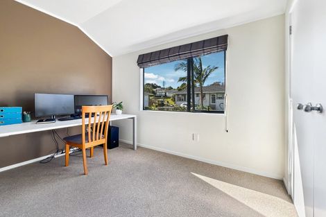 Photo of property in 14a Mchardy Place, Glenfield, Auckland, 0627