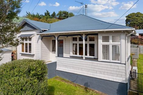 Photo of property in 9 Stone Street, Kenmure, Dunedin, 9011