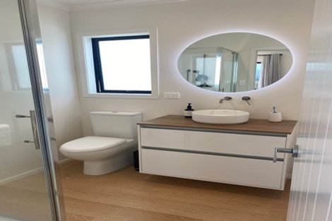 Photo of property in 33 Omahina Street, Raglan, 3225