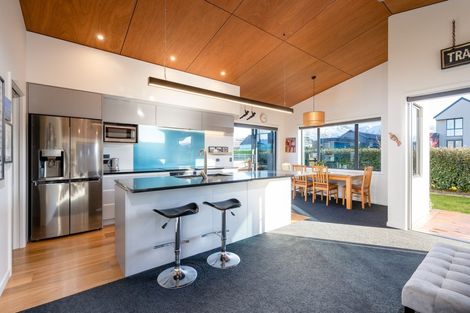 Photo of property in 37 Pounamu Avenue, Albert Town, Wanaka, 9305