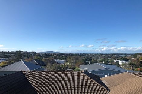 Photo of property in 3/57 Gladstone Road, Northcote, Auckland, 0627