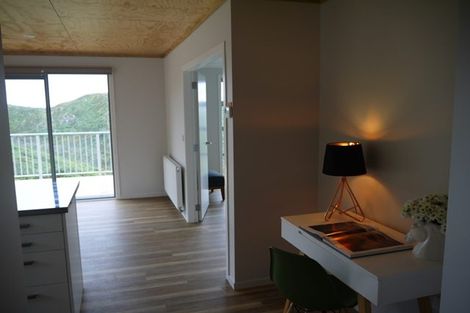 Photo of property in 25 Grumman Lane, Newlands, Wellington, 6037