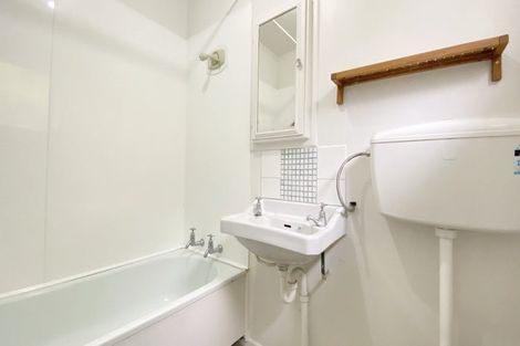 Photo of property in 2/67a Second Avenue, Kingsland, Auckland, 1021
