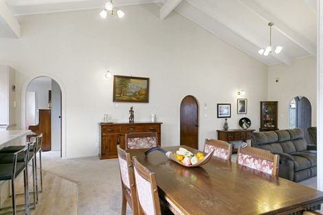 Photo of property in 2 Kew Place, Richmond Heights, Taupo, 3330