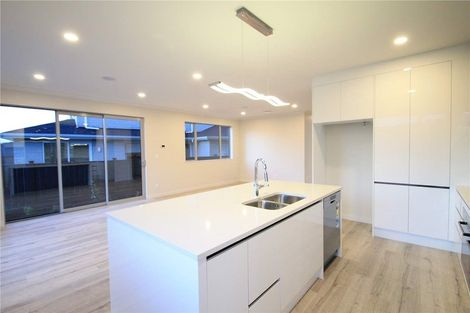 Photo of property in 11 Maka Terrace, Orewa, 0931