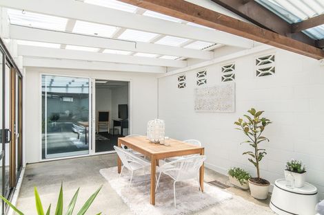 Photo of property in 14a Darlington Road, Miramar, Wellington, 6022