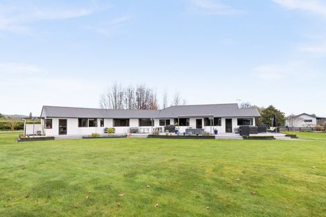 Photo of property in 14 Saint Andrews Road, Havelock North, 4130