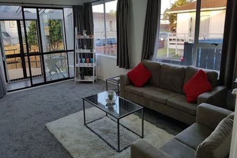 Photo of property in 48 Sharland Avenue, Manurewa, Auckland, 2102