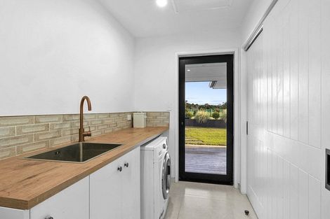 Photo of property in 132 Henwood Road, Paraite, New Plymouth, 4372