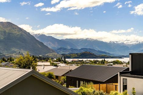 Photo of property in 5 Bovett Place, Wanaka, 9305