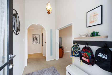 Photo of property in 2 Escort Grove, Awapuni, Palmerston North, 4412