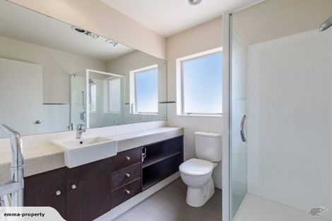 Photo of property in 22 Terrasini Drive, Flat Bush, Auckland, 2019
