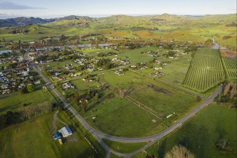 Photo of property in 1 Cook Street, Tolaga Bay, 4077