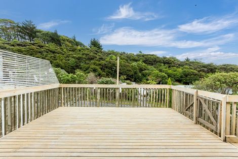 Photo of property in 72 Omapere Street, Whitby, Porirua, 5024