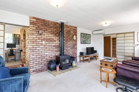 Photo of property in 6 Tawa Street, Waikanae, 5036