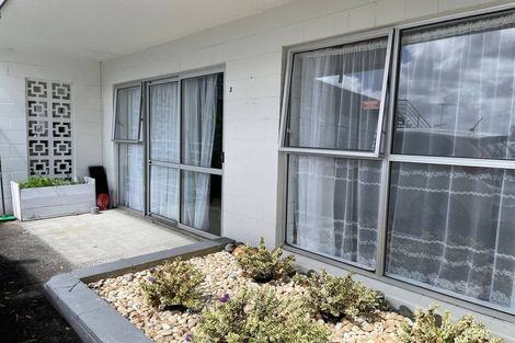 Photo of property in 3/19a Verbena Road, Birkdale, Auckland, 0626
