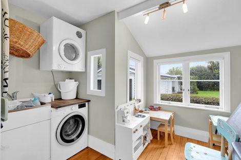 Photo of property in 24 Kitchener Street, Claudelands, Hamilton, 3214