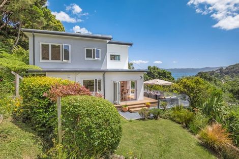 Photo of property in 31 Walter Road, Lowry Bay, Lower Hutt, 5013