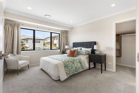 Photo of property in 97 Medallion Drive, Oteha, Auckland, 0632