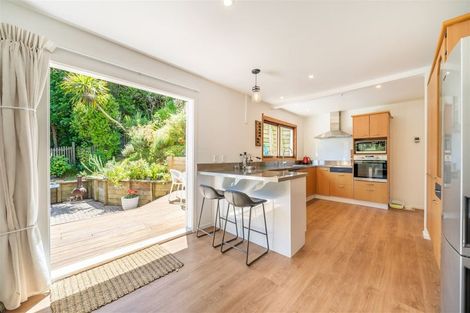 Photo of property in 11 Reserve Road, Plimmerton, Porirua, 5026