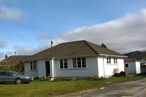 Photo of property in 18 Plaskett Street, Reefton, 7830