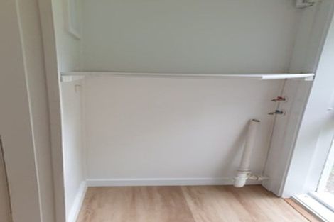 Photo of property in 14 Easton Park Parade, Glenfield, Auckland, 0629